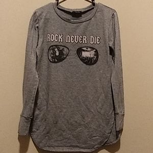 Long sleeve shirt (Size M)